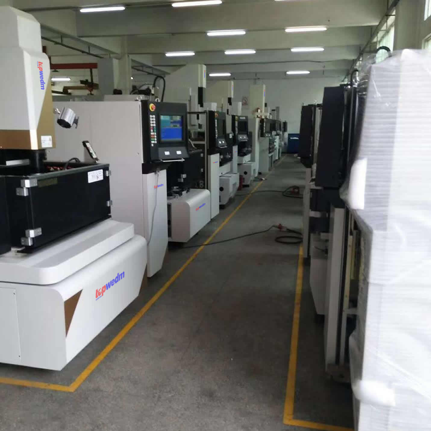 鏡面機(jī).jpg 鏡面機(jī).jpg